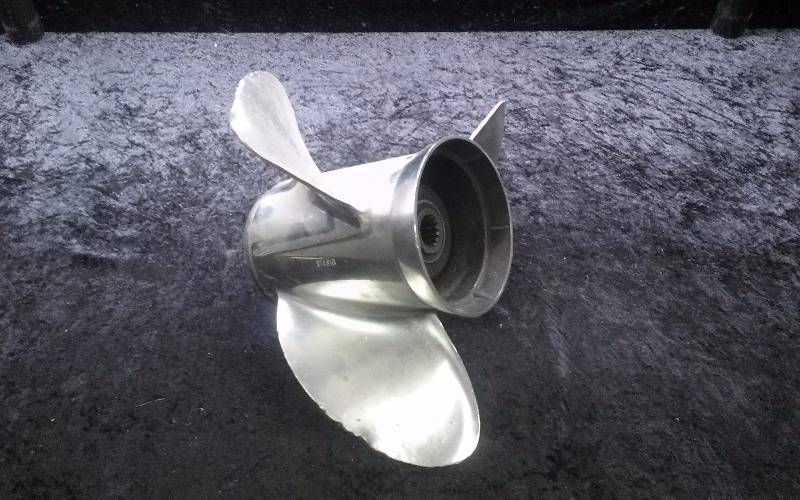 lot 5 image: Stainless Steel Propeller - Viper, 14 14 x 23, 3 Blade