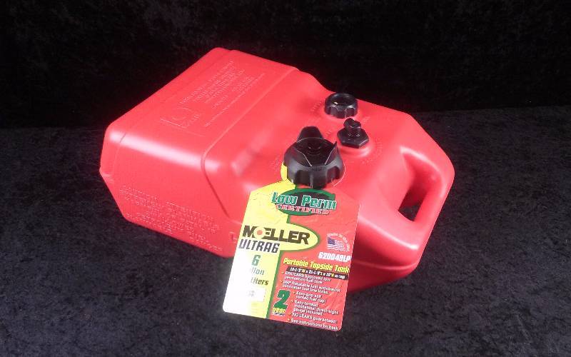 lot 10 image: Moeller Ultra6 Portable Topside Tank, 6 Gallon