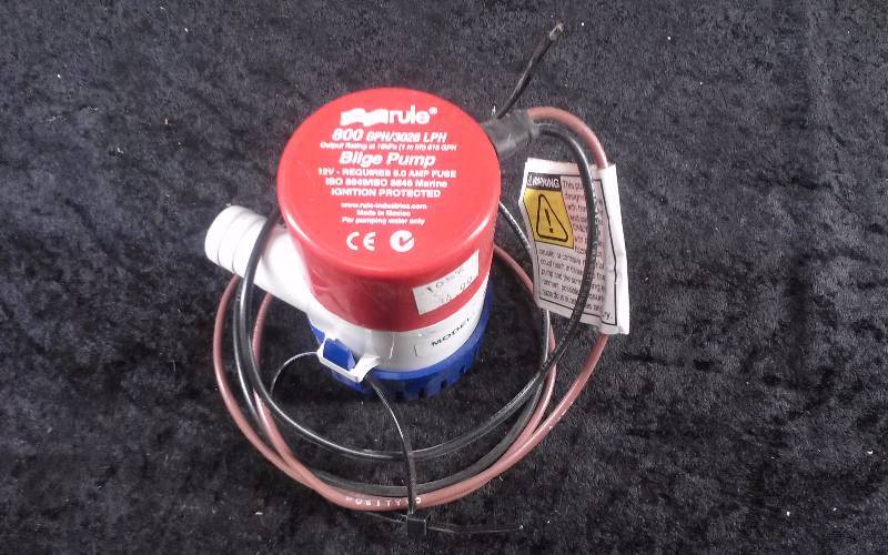 lot 55 image: Rule Bilge Pump, 800GPH, 12v, Model 20RM20RD2M