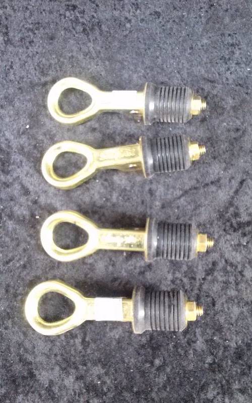 lot 95 image: Lot - (4) Moeller Bailer Plugs, Snaptite