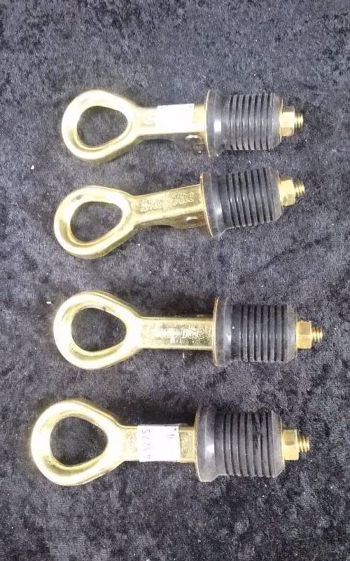 lot 97 image: Lot - (4) Moeller Bailer Plugs, Snaptite