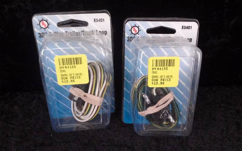 lot 104 image: Lot - (2) Peterson 4-Way TrailerTrunk Loop Connector, 30 Harness PN E5401