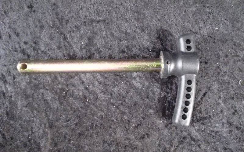 lot 80 image: Pin - Locking Swingaway Hitch, no Cable