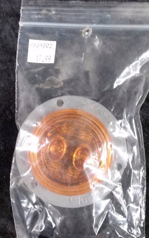 lot 138 image: Trucklite LED Amber Clearance Light