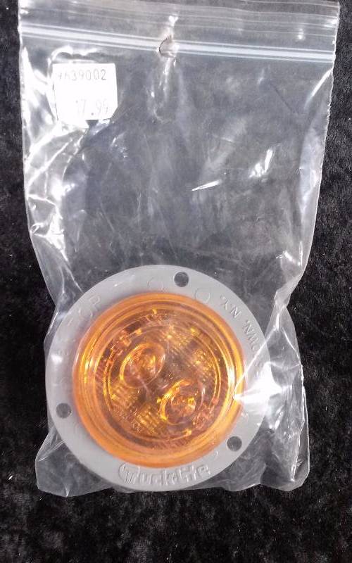 lot 139 image: Trucklite LED Amber Clearance Light