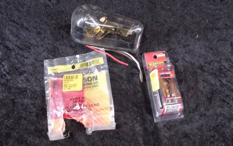 lot 163 image: Lot - Optronics LED Amber MarkerClearance Light, Misc
