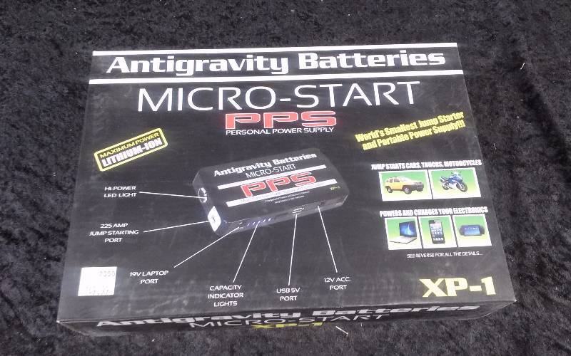 lot 243 image: Antigravity Batteries Micro-Start Personal Power Supply, XP1