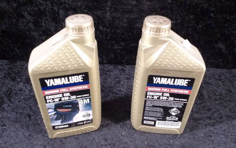 lot 479 image: OIL - (2) Yamalube Marine Synthetic Engine Oil, 4-Stroke, 4M, FC-W, 5W-30, 1qteach