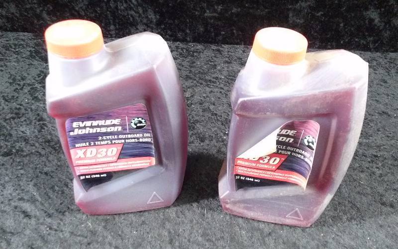 lot 507 image: OIL - (2) Evinrude XD30, 2-Cycle Outboard Oil, 1qteach