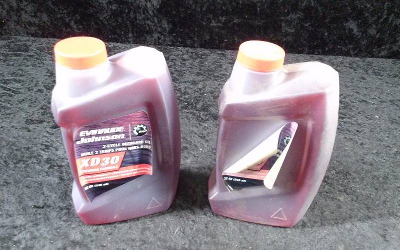 lot 508 image: OIL - (2) Evinrude XD30, 2-Cycle Outboard Oil, 1qteach