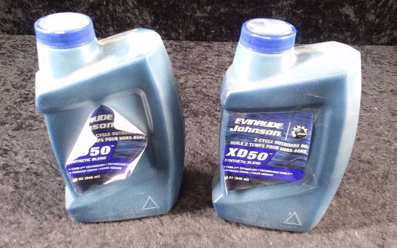 lot 519 image: OIL - (2) Evinrude XD50, 2-Cycle Outboard Oil, 1qteach