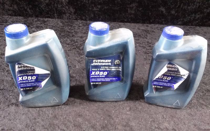 lot 521 image: OIL - (3) Evinrude XD50, 2-Cycle Outboard Oil, 1qteach