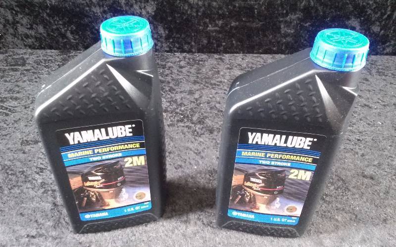 lot 530 image: OIL - (2) Yamalube Marine Performance, 2-Stroke, 2M, 1qteach