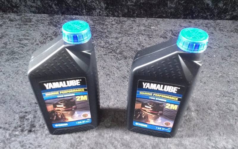 lot 542 image: OIL - (2) Yamalube Marine Performance, 2-Stroke, 2M, 1qteach