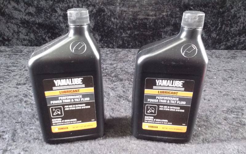 lot 556 image: (2) Yamalube Performance Power TrimTilt Fluid, 1qteach