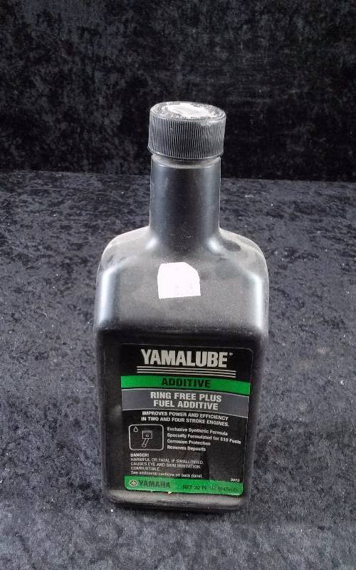 lot 559 image: Yamalube Ring Free Plus Fuel Additive, 1qteach