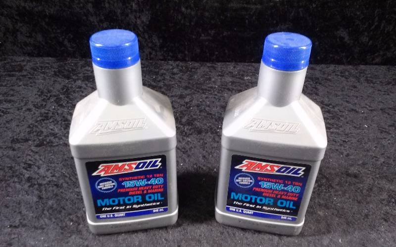 lot 587 image: OIL - (2) AMSOIL Premium Heavy Duty Diesel & Marine Motor Oil, 15W-40, 1qteach