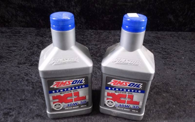 lot 591 image: OIL - (2) AMSOIL XL Motor Oil, SAE 10W-30, 1qteach