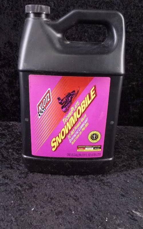 lot 634 image: KLOTZ TechniPlate Snowmobile Oil, Power Valve, TC-W3, KL-216, 1 Gallon