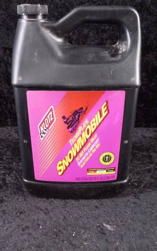 lot 635 image: KLOTZ TechniPlate Snowmobile Oil, Power Valve, TC-W3, KL-216, 1 Gallon