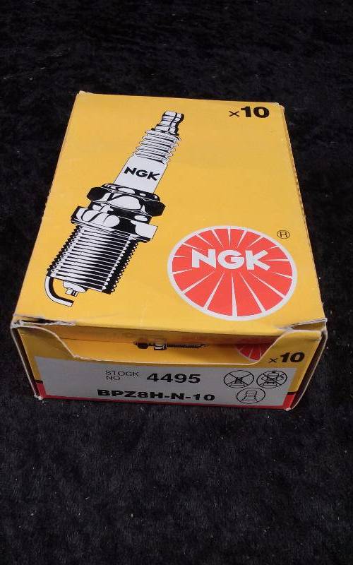 lot 707 image: SPARKPLUG - (6) NGK 4495BPZ8H-N-10