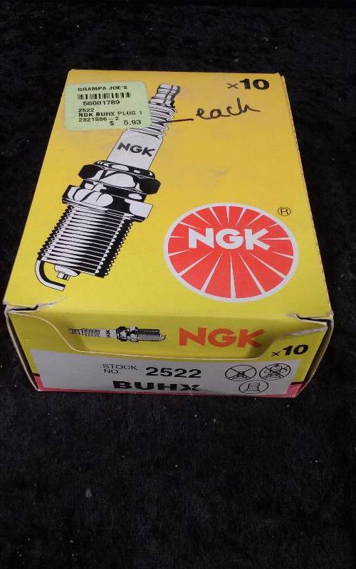 lot 712 image: SPARKPLUG - (8) NGK 2522BUHX