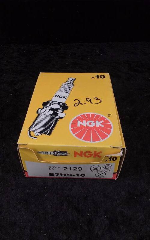 lot 715 image: SPARKPLUG - (7) NGK 2129B7HS-10