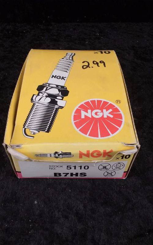 lot 716 image: SPARKPLUG - (6) NGK 5110B7HS