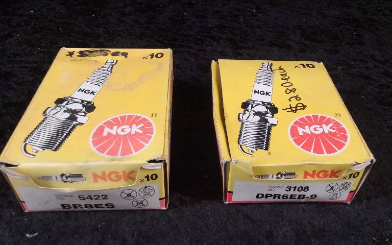 lot 719 image: SPARKPLUG - Lot of 10  NGK (5) 3108DPR6EB-9 & (5) 5422BR8ES