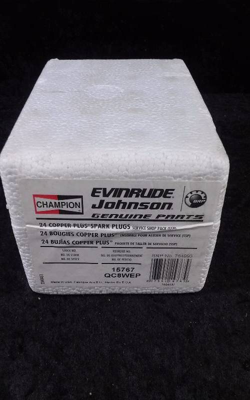 lot 765 image: SPARKPLUG - (24) Champion Evinrude, 15767 QC8WEP