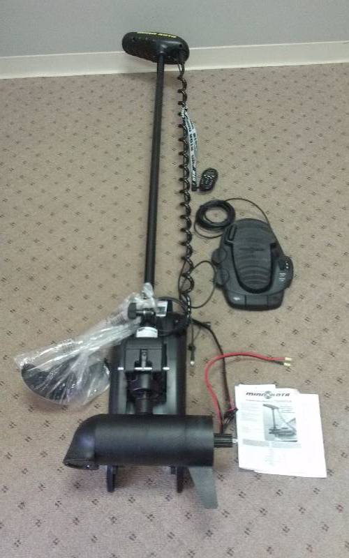 lot 771 image: MinnKota Terrova Trolling Motor, 112US2, 60 wiPilot, 36v, SN N346MK00967, NEW