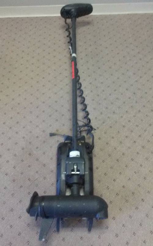 lot 782 image: MinnKota Terrova Trolling Motor, 80#, 60, 24v - Non-running, for parts.