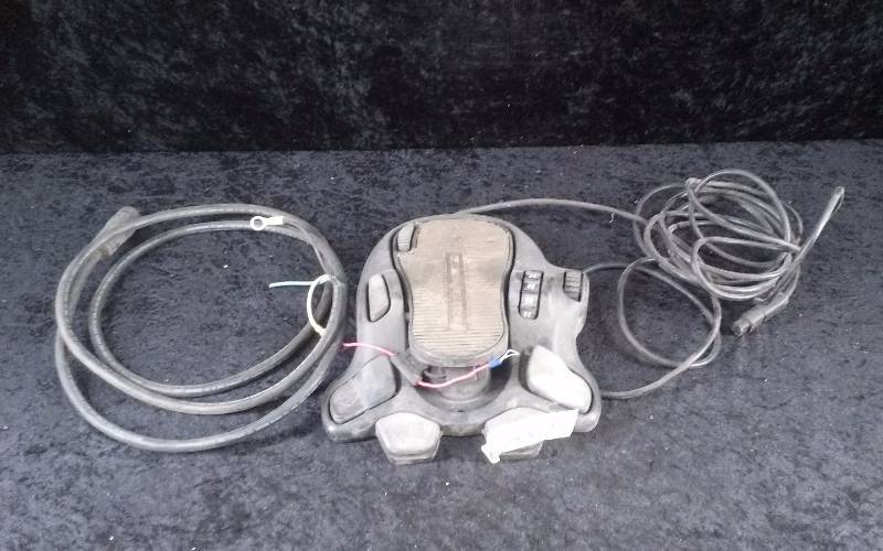 lot 836 image: MinnKota Trolling Motor Foot Pedal - Genesis