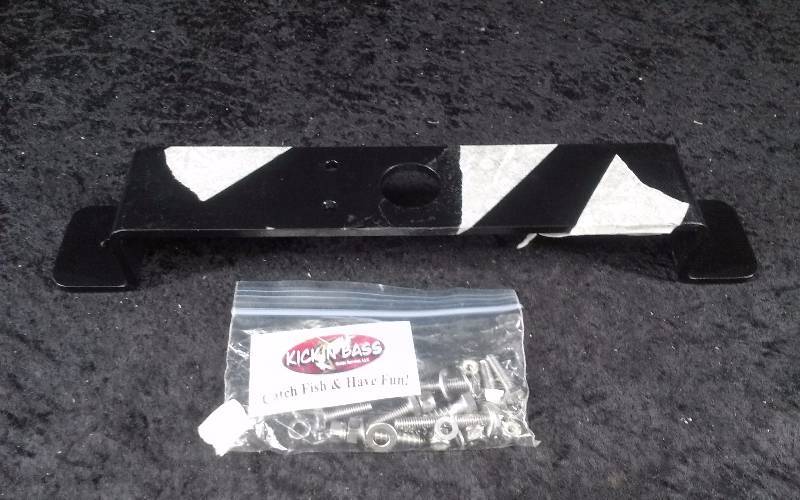 lot 850 image: KickN Bass Sonar Mount - Metal