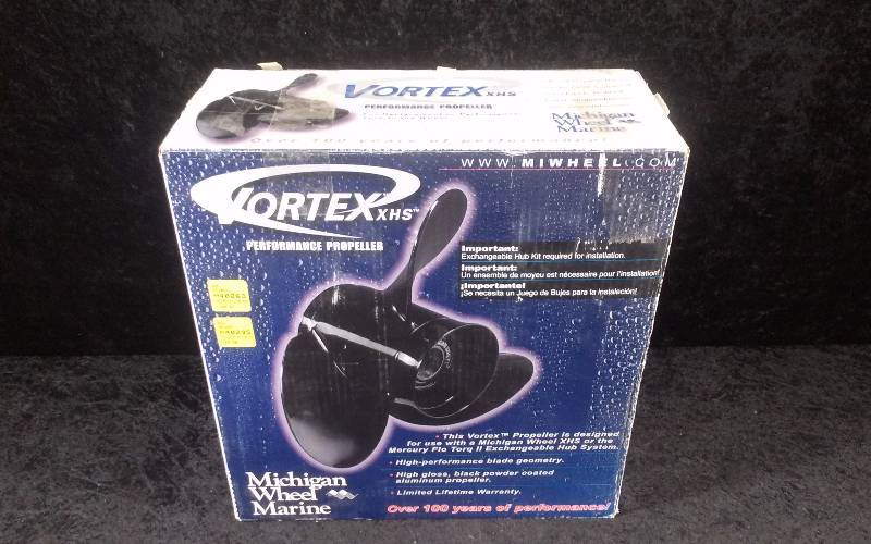 lot 875 image: Propeller - Michigan Wheel, Vortex, 14 12 x 19RH, 3 Blade, PN 992004