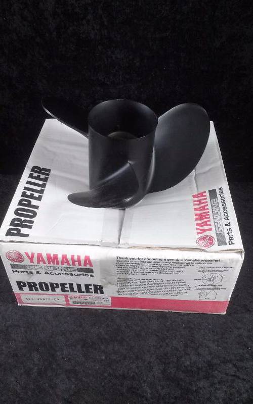 lot 881 image: Propeller - Yamaha, 14 12 x 19-T, 3 Blade, PN 61A-45978-00