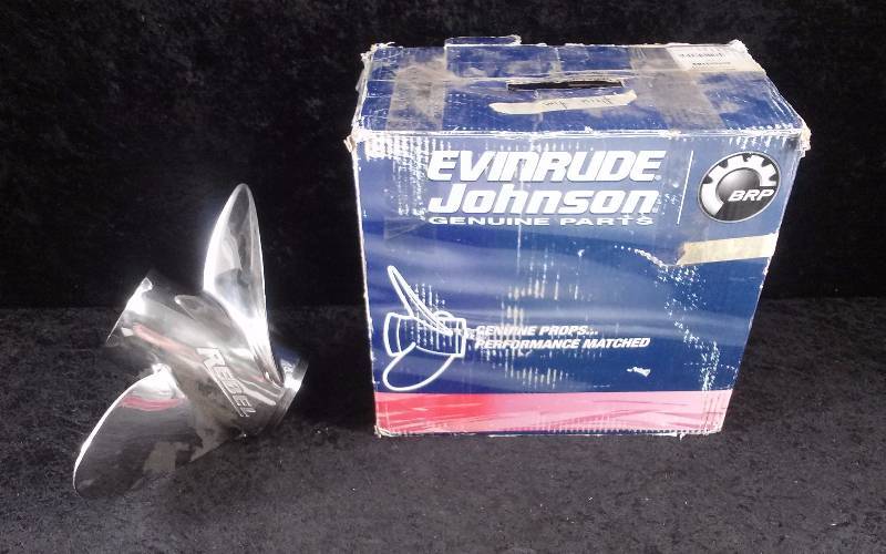 lot 884 image: Propeller - Evinrude Johnson Rebel, 3x15x21RX, Stainless, PN 0763994