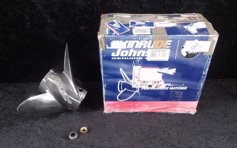 lot 886 image: Propeller - Evinrude Johnson RakerII, 14 12 x 22, 3RH, Stainless, PN 177264