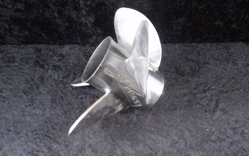 lot 894 image: Propeller - Cyclone, 14 12 x 33, 4 Blade, Stainless