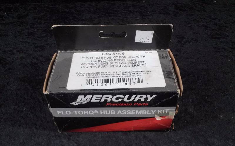 lot 905 image: Hub System - Mercury Flo-Torq Hub Assy Kit, PN 835257K6