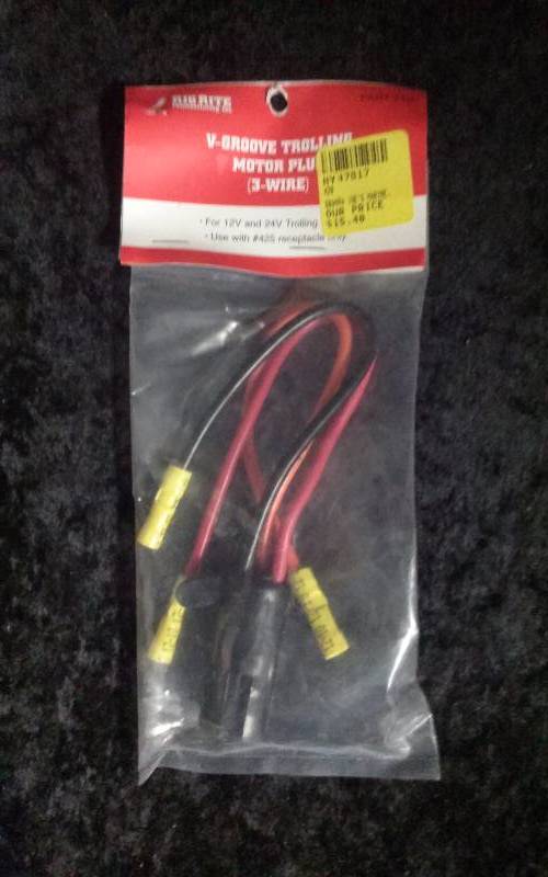 lot 927 image: RigRite V-Groove Trolling Motor Plug, 3 wire, #420
