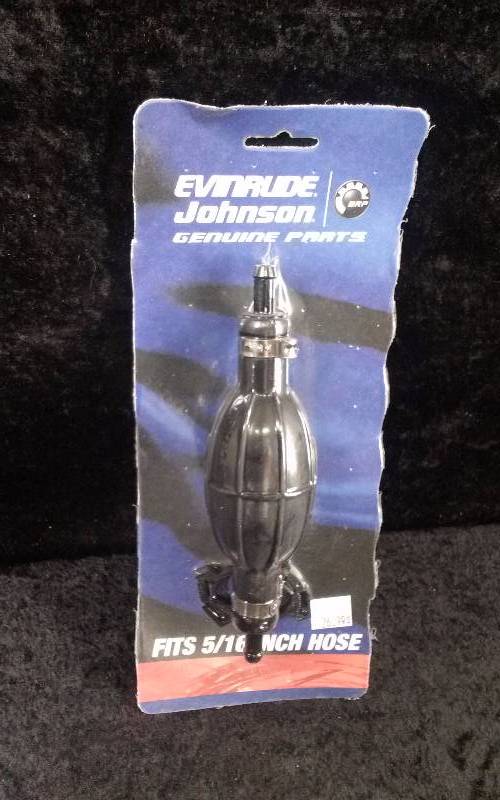 lot 989 image: Evinrude Fuel Primer Bulb Kit, Fits 516 Hose, PN 5008605