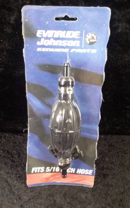 lot 990 image: Evinrude Fuel Primer Bulb Kit, Fits 516 Hose, PN 5008605