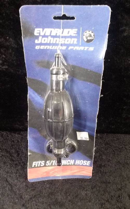 lot 991 image: Evinrude Fuel Primer Bulb Kit, Fits 516 Hose, PN 5008605