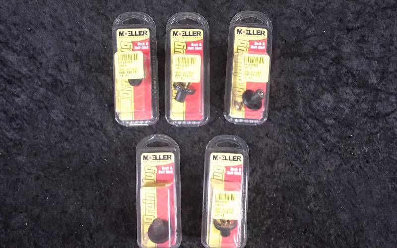lot 1092 image: (5) Moeller Deck & Baitwell Drain Plug, 12, PN 051003-10