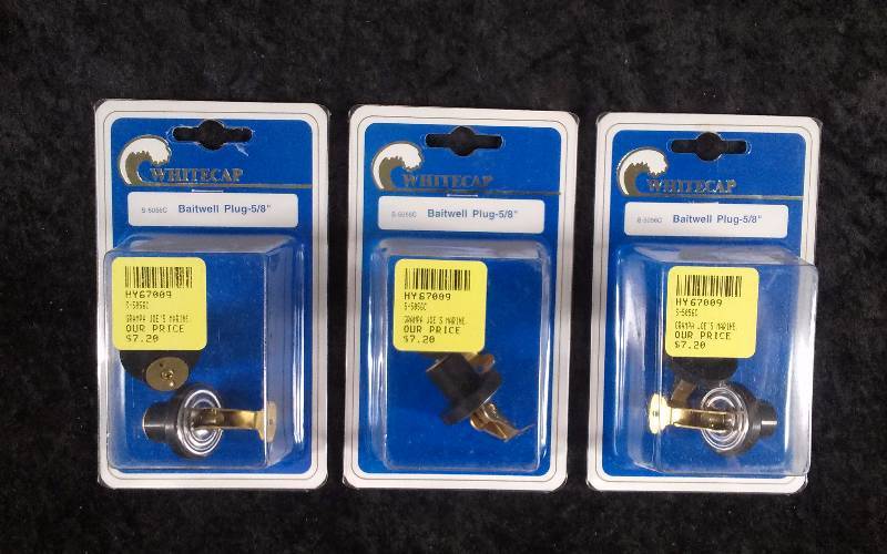 lot 1094 image: (3) Whitecap Baitwell Plug 58 PN S5056C