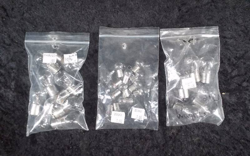 lot 1196 image: Lot - Replacement Bulbs, #1076, Wagner 12v21CP, & Wagner #57