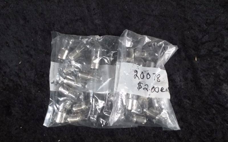 lot 1197 image: Lot - Replacement Bulbs, Wagner #1004
