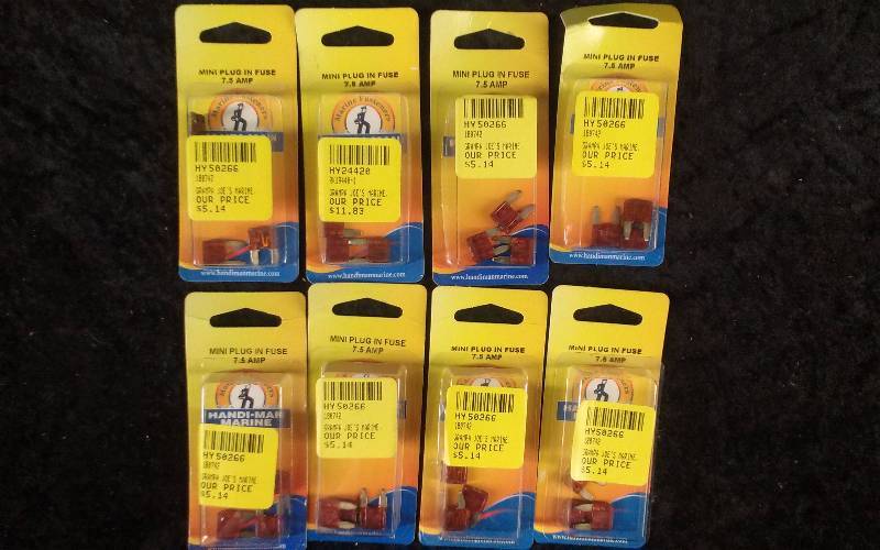 lot 1247 image: (8) Handiman Marine Mini Plug In Fuses, 7.5 amp, PN 180742