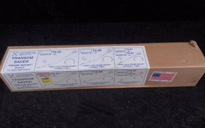 lot 1272 image: VeVe Inc TS-91 Transom Saver Roller Mount, Adjustable 26-56